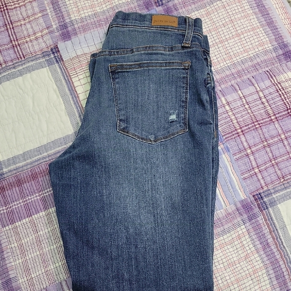 Judy Blue Women's Blue Jeans - Picture 3 of 8